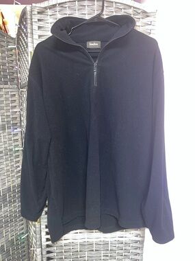 Neiman Marcus Black Half-Zip Hooded Men's Sweater. No tag, but fits like size L.
